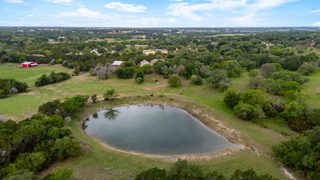 201 Shady Oaks TRL, Liberty Hill, TX 78642