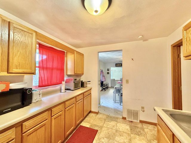 414 N High Street, Janesville, WI 53548