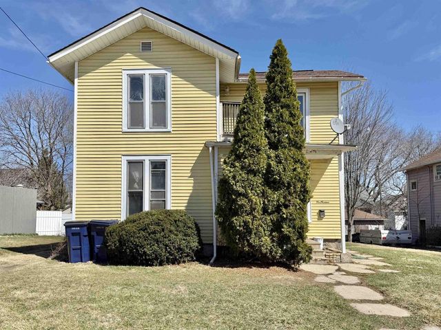 414 N High Street, Janesville, WI 53548