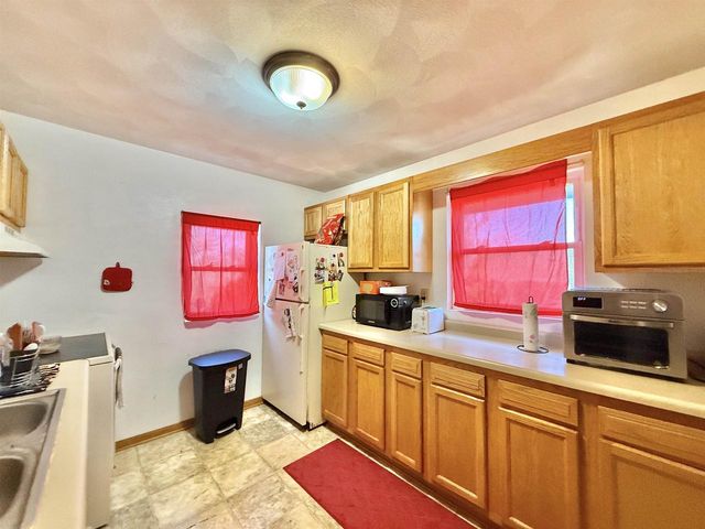 414 N High Street, Janesville, WI 53548