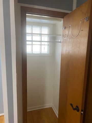 156 Park Place, Grayslake, IL 60030