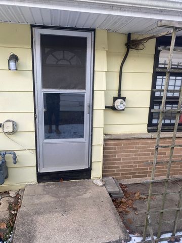 156 Park Place, Grayslake, IL 60030