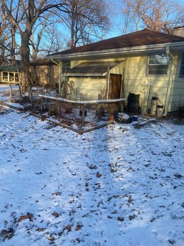 156 Park Place, Grayslake, IL 60030