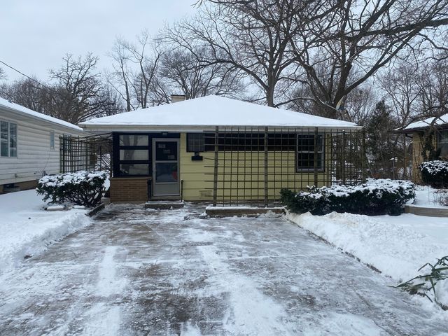 156 Park Place, Grayslake, IL 60030