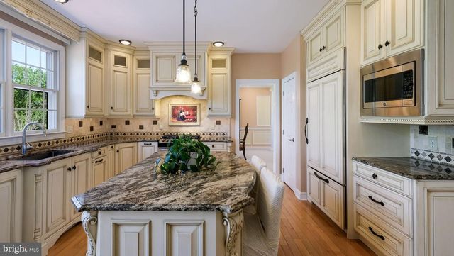 4710 FROST LN, Doylestown, PA 18902