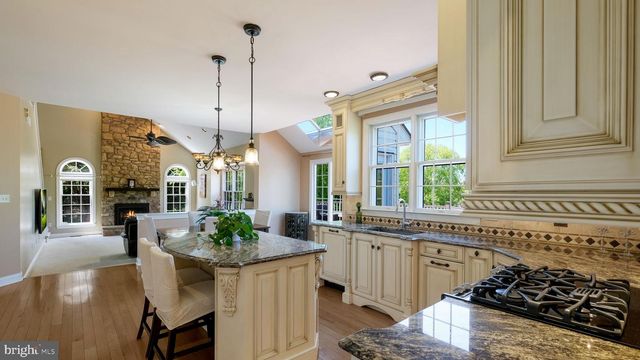 4710 FROST LN, Doylestown, PA 18902