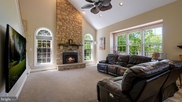 4710 FROST LN, Doylestown, PA 18902