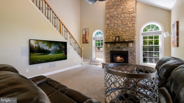 4710 FROST LN, Doylestown, PA 18902