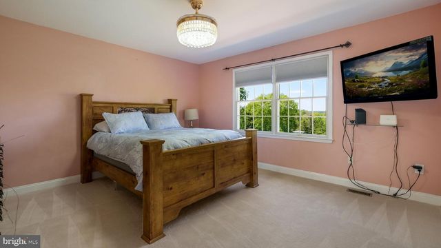 4710 FROST LN, Doylestown, PA 18902