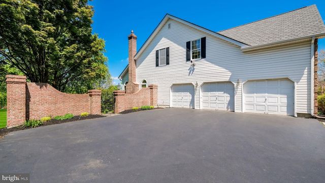 4710 FROST LN, Doylestown, PA 18902