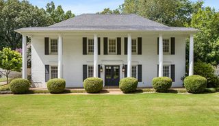 2027 OLD LAKE PIKE, Memphis, TN 38119