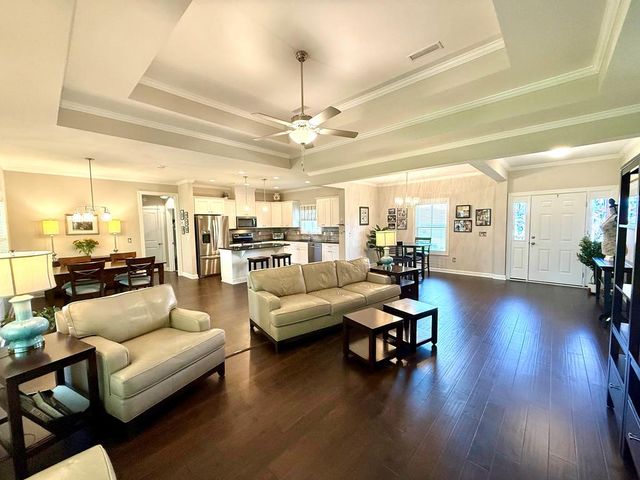 101 Halls Creek Lane, Dothan, AL 36301