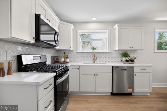 2954 GARWOOD RD, Sicklerville, NJ 08081