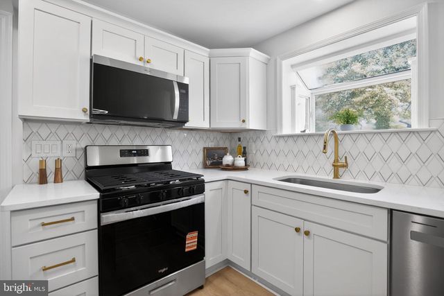 2954 GARWOOD RD, Sicklerville, NJ 08081