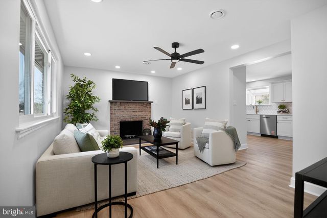 2954 GARWOOD RD, Sicklerville, NJ 08081