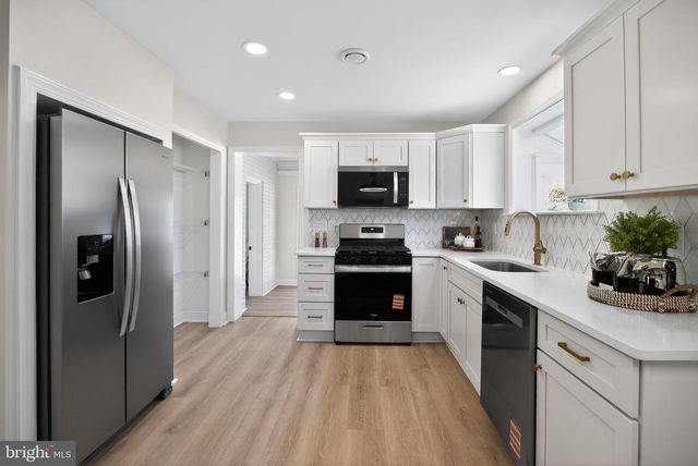 2954 GARWOOD RD, Sicklerville, NJ 08081