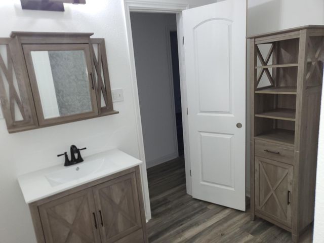 639 Manor Street, Houston, TX 77015