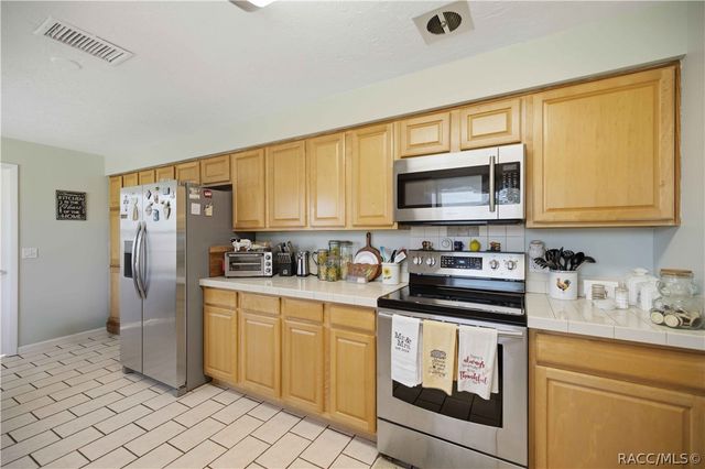 671 W Buttonbush Drive, Beverly Hills, FL 34465