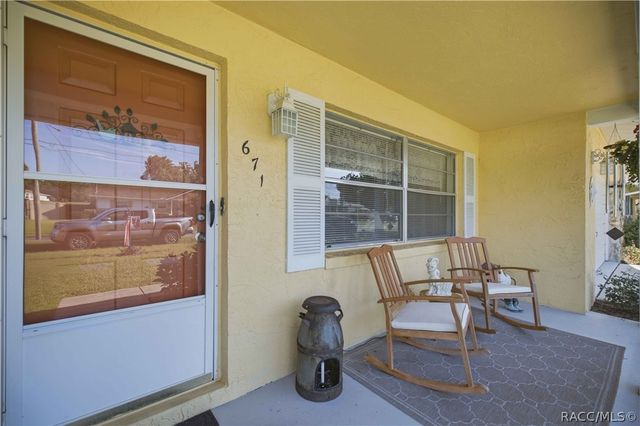 671 W Buttonbush Drive, Beverly Hills, FL 34465
