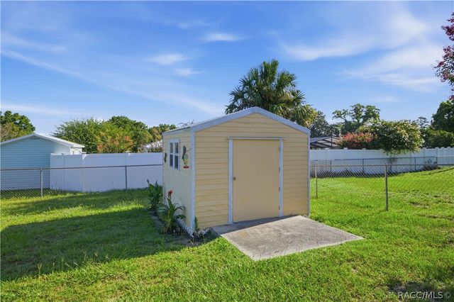 671 W Buttonbush Drive, Beverly Hills, FL 34465