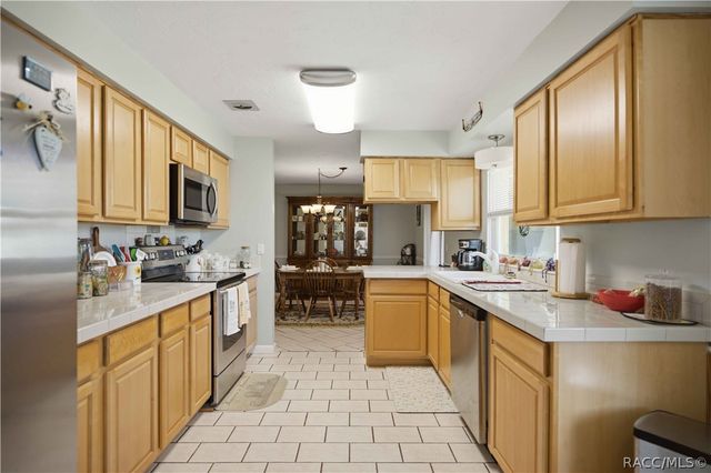671 W Buttonbush Drive, Beverly Hills, FL 34465