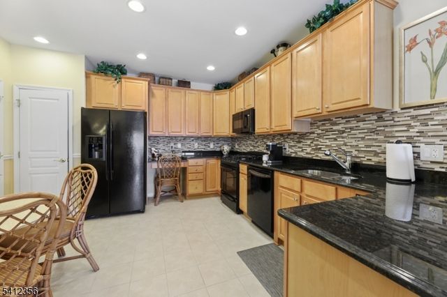 7408 Warrens Way, Wanaque Boro, NJ 07465