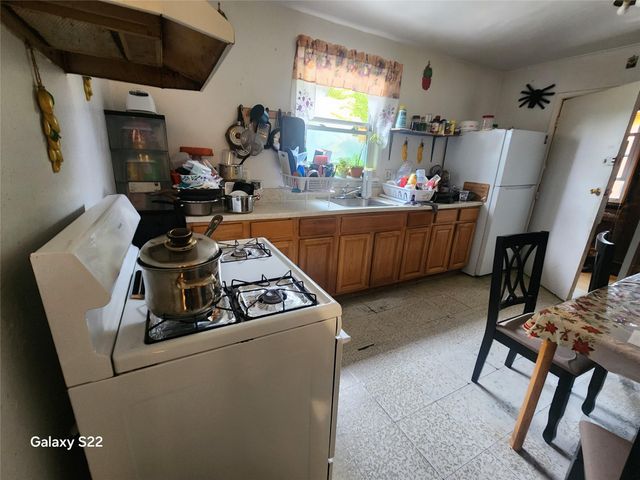32 Yonkers Ave, Yonkers, NY 10701