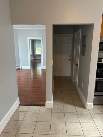 244 Chelsea Street 3, Boston, MA 02128