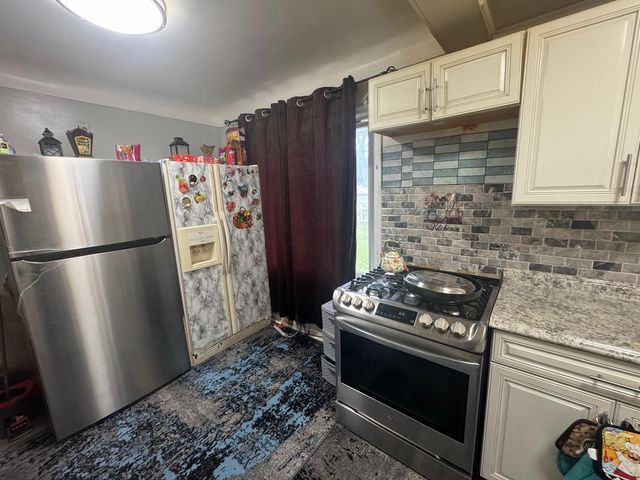 6388 NW Montrose Street NW, Detroit, MI 48228