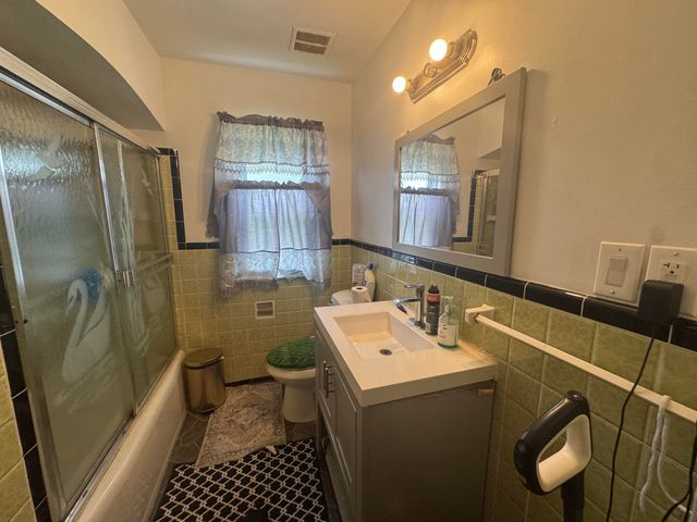 6388 NW Montrose Street NW, Detroit, MI 48228