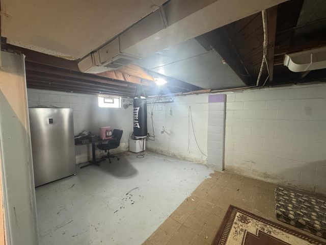 6388 NW Montrose Street NW, Detroit, MI 48228
