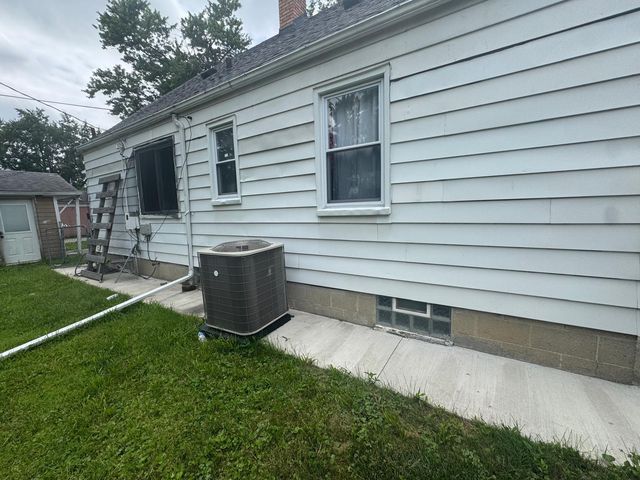 6388 NW Montrose Street NW, Detroit, MI 48228