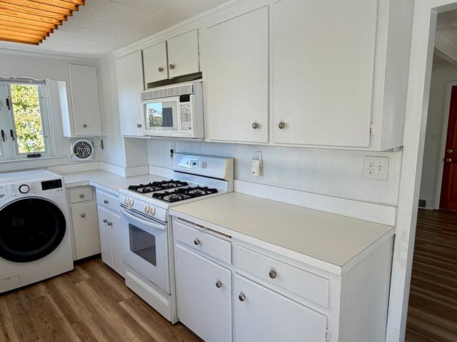 175 Spring St 1, Hull, MA 02045