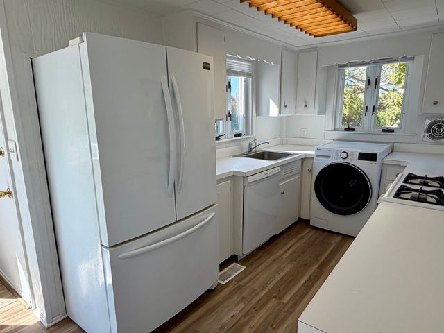 175 Spring St 1, Hull, MA 02045