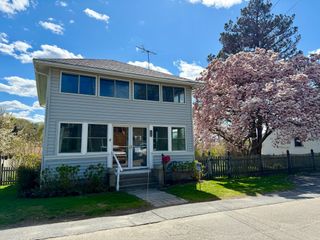 175 Spring St 1, Hull, MA 02045
