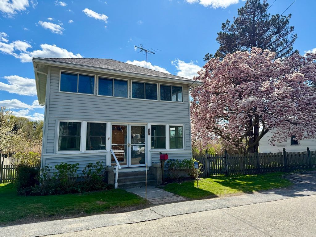 175 Spring St 1, Hull, MA 02045