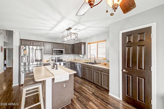 1073 S 239TH Drive, Buckeye, AZ 85326