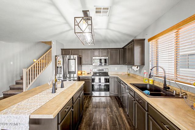 1073 S 239TH Drive, Buckeye, AZ 85326