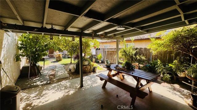8700 Greenfield Park Drive, Bakersfield, CA 93307