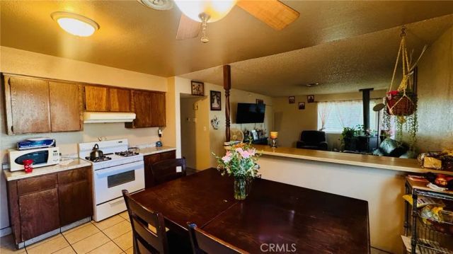 8700 Greenfield Park Drive, Bakersfield, CA 93307