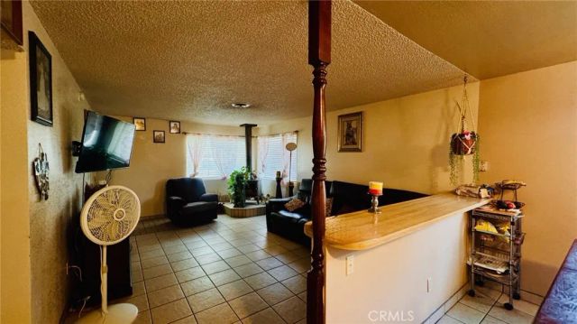 8700 Greenfield Park Drive, Bakersfield, CA 93307