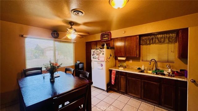 8700 Greenfield Park Drive, Bakersfield, CA 93307