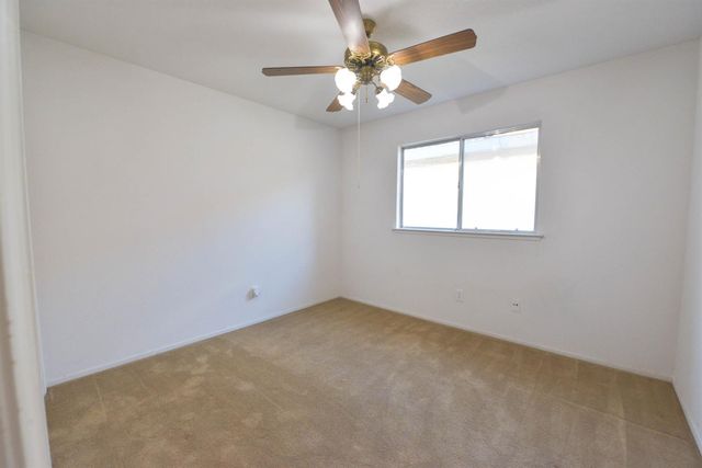 5572 W Sample Avenue, Fresno, CA 93722