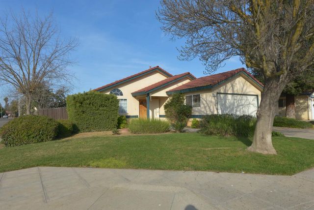 5572 W Sample Avenue, Fresno, CA 93722