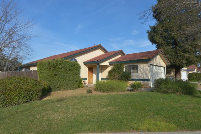 5572 W Sample Avenue, Fresno, CA 93722