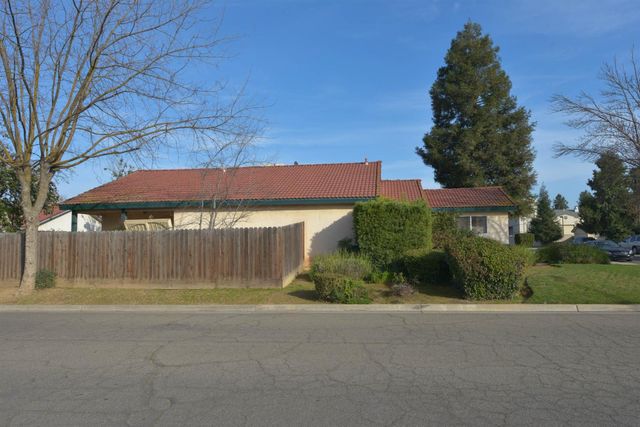 5572 W Sample Avenue, Fresno, CA 93722