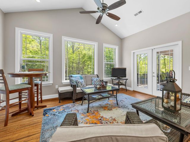 230 Floyd Meadow Drive, Inman, SC 29349