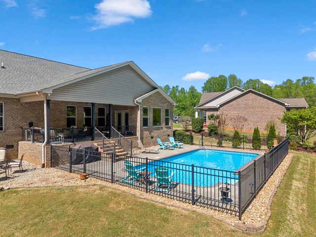 230 Floyd Meadow Drive, Inman, SC 29349