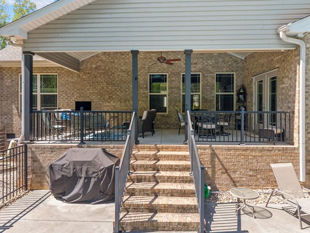 230 Floyd Meadow Drive, Inman, SC 29349