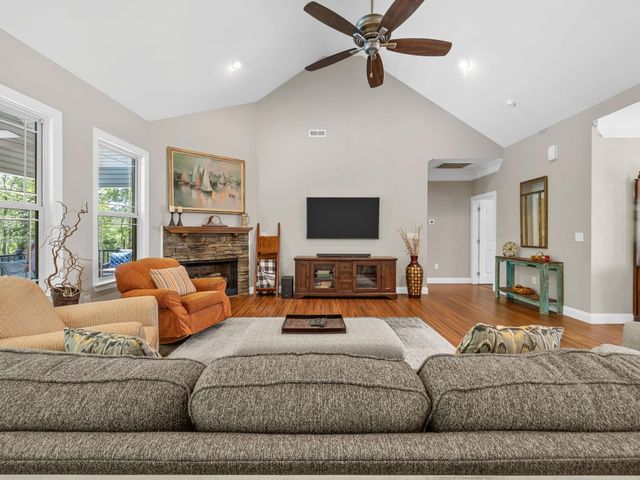 230 Floyd Meadow Drive, Inman, SC 29349